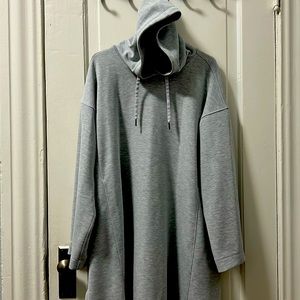 Lululemon long hooded sweatshirt - with pockets!